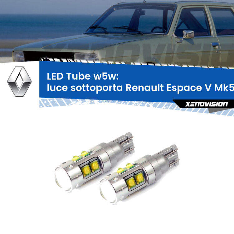 <strong>Luce Sottoporta LED 6000k per Renault Espace V</strong> Mk5 2015 in poi. Lampadine <strong>W5W</strong> canbus modello Tube, luce bianco lunare, lunga durata e compatibilità.