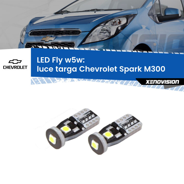 <strong>luce targa LED per Chevrolet Spark</strong> M300 2009 - 2016. Coppia lampadine <strong>w5w</strong> Canbus compatte modello Fly Xenovision.