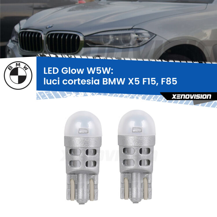 <strong>Luci Cortesia LED luce calda per BMW X5</strong> F15, F85 2014 - 2018. Coppia lampade <strong>W5W</strong> modello Glow di Xenovision.