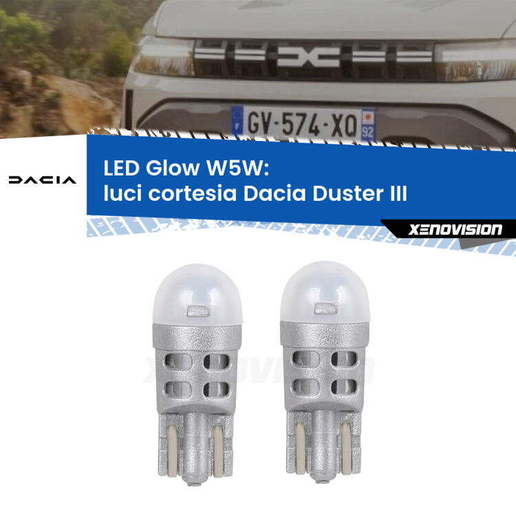 <strong>Luci Cortesia LED luce calda per Dacia Duster</strong> III 2024 in poi. Coppia lampade <strong>W5W</strong> modello Glow di Xenovision.