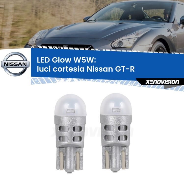 <strong>Luci Cortesia LED luce calda per Nissan GT-R</strong>  2007 in poi. Coppia lampade <strong>W5W</strong> modello Glow di Xenovision.