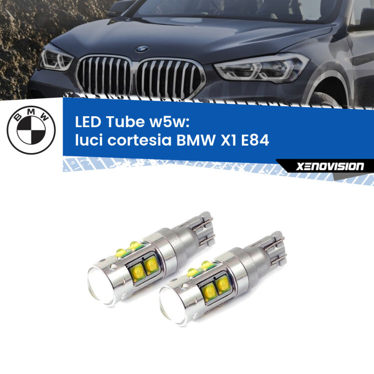 <strong>Luci Cortesia LED 6000k per BMW X1</strong> E84 2009 - 2015. Lampadine <strong>W5W</strong> canbus modello Tube, luce bianco lunare, lunga durata e compatibilità.