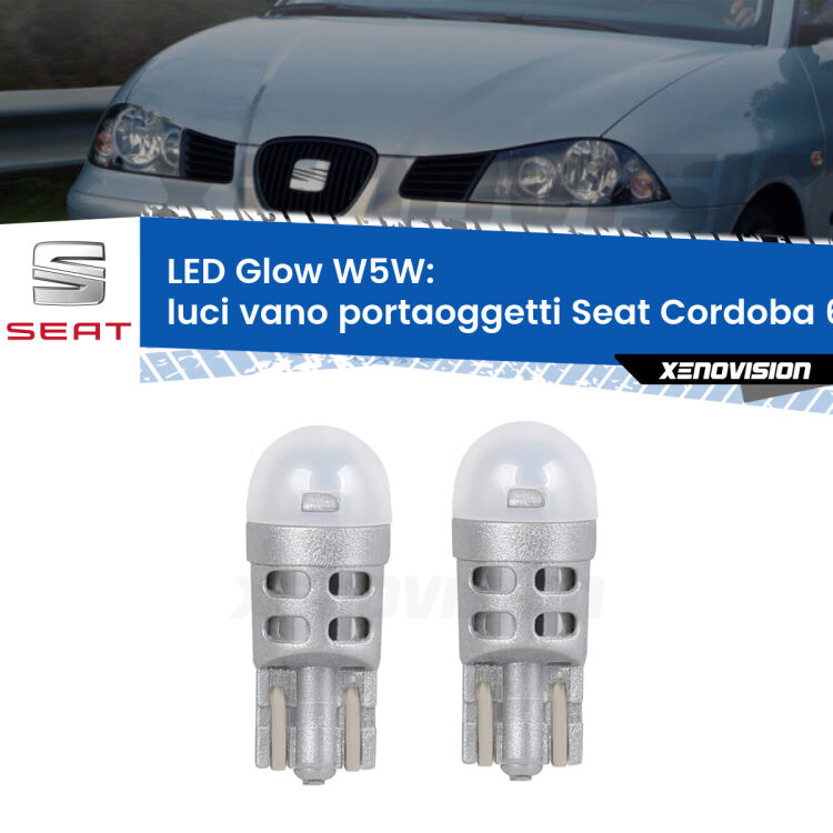 <strong>Luci Vano Portaoggetti LED luce calda per Seat Cordoba</strong> 6L 2002 - 2009. Coppia lampade <strong>W5W</strong> modello Glow di Xenovision.