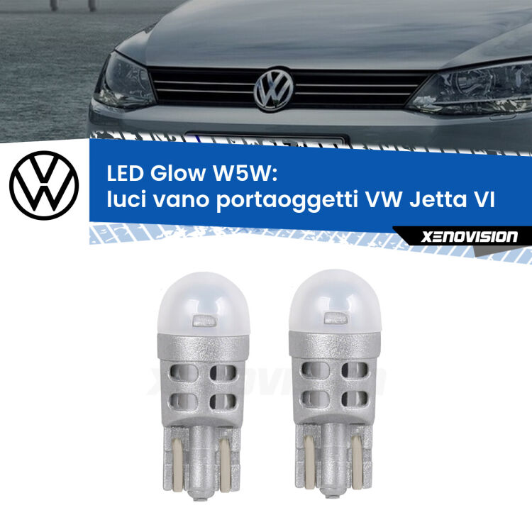 <strong>Luci Vano Portaoggetti LED luce calda per VW Jetta</strong> VI 2010 - 2017. Coppia lampade <strong>W5W</strong> modello Glow di Xenovision.