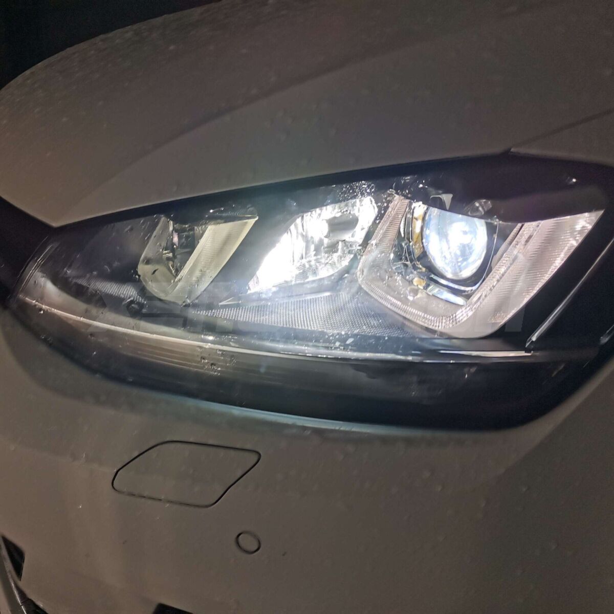 Abbaglianti LED H7 9600Lm per Volvo V40 con fari Bi-Xenon