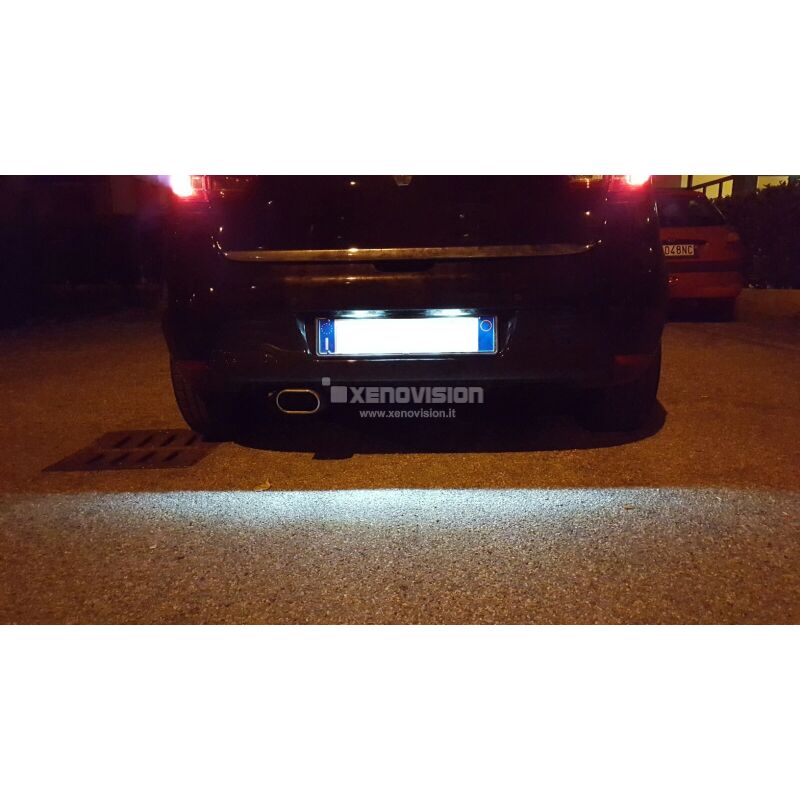 Clio 4 interno nero+full led bi led+led tube :: Total Tuning Venezia