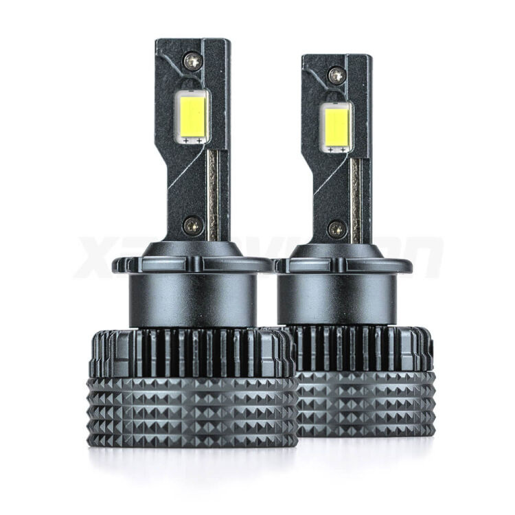 <strong>Kit anabbaglianti LED specifico per Infiniti FX</strong>  2003 - 2008. Lampade <strong>D2S/D2R</strong> Canbus da 32.000Lumen di luminosità modello Hawk Xenovision.